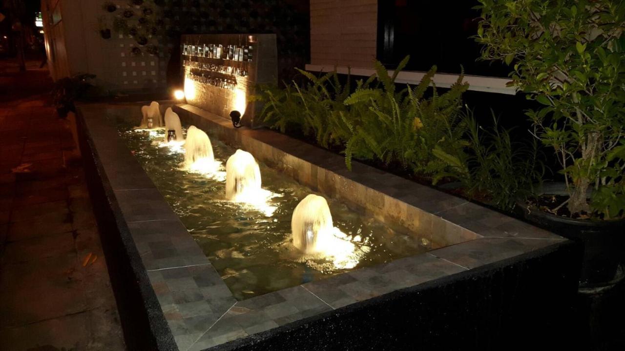 Siam Bright Suite Bangkok Exterior photo
